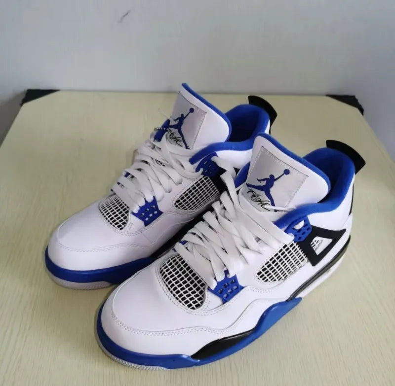 AJ4 Flight Edition