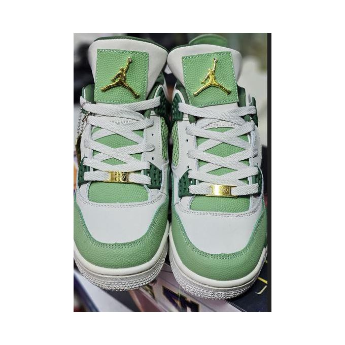 Air Jordan 4  Sneaker