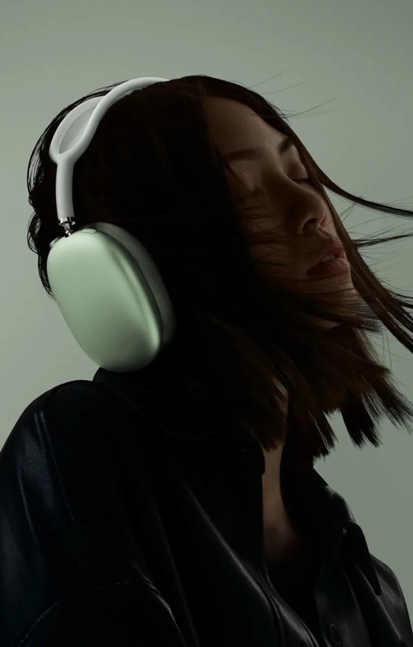 Airpod max with free Airpod Pro/ Airpod Pro 2