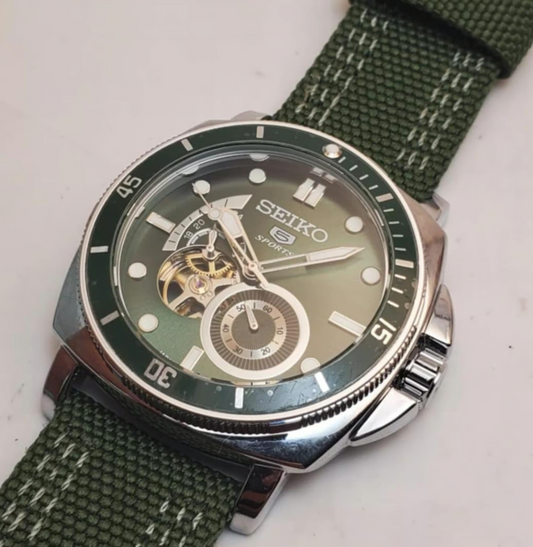 SEIKO 5 SPORT GREEN AUTOMATIC WATCH