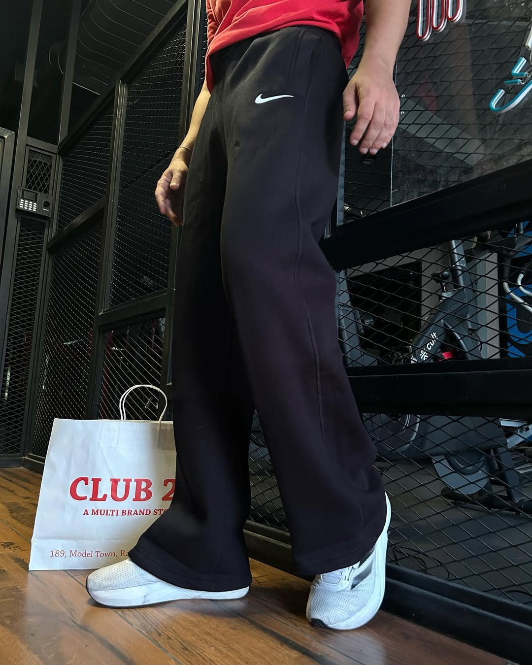 Nike Essential Straight Pants