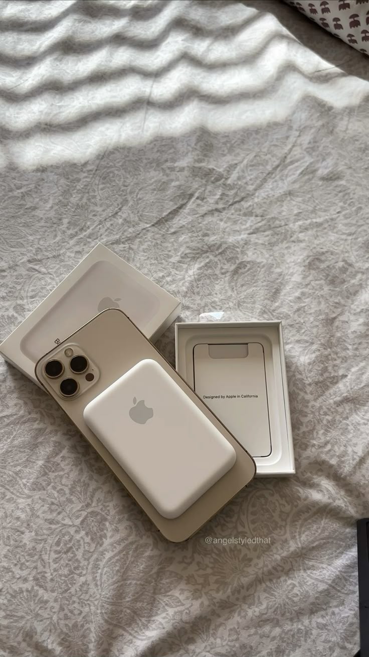 Apple Magsafe Magnetic Battery Pack | Power Bank - 5000mAh