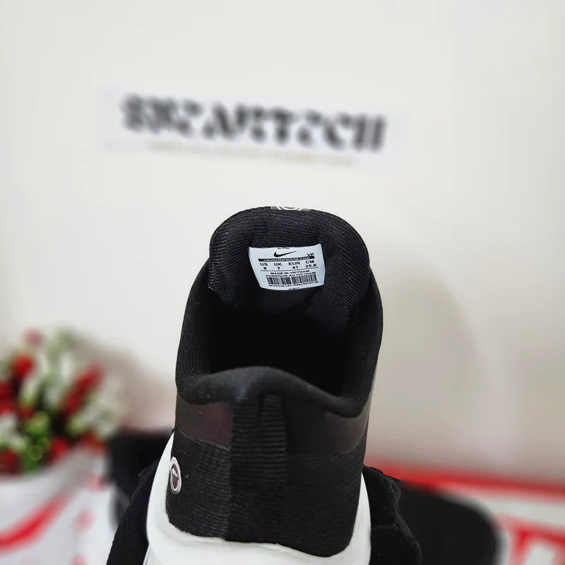 ZoomRush Smiley Black