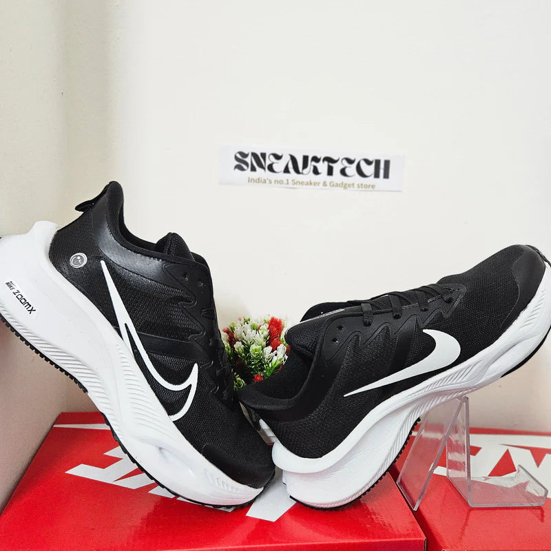 ZoomRush Smiley Black