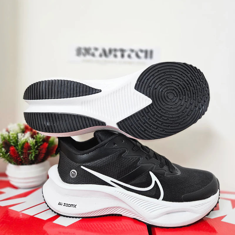 ZoomRush Smiley Black