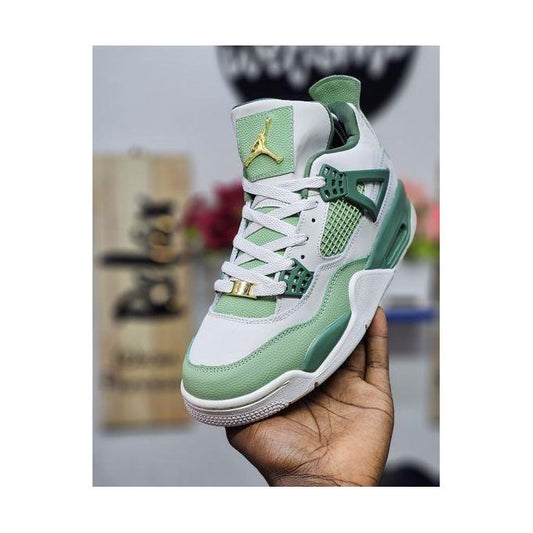 Air Jordan 4  Sneaker